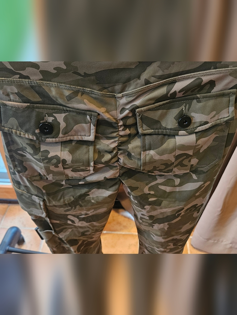 Firmabs Two‑Piece Set — Olive Cutout Top + Camo Tactical Joggers - Picture 4 of 13